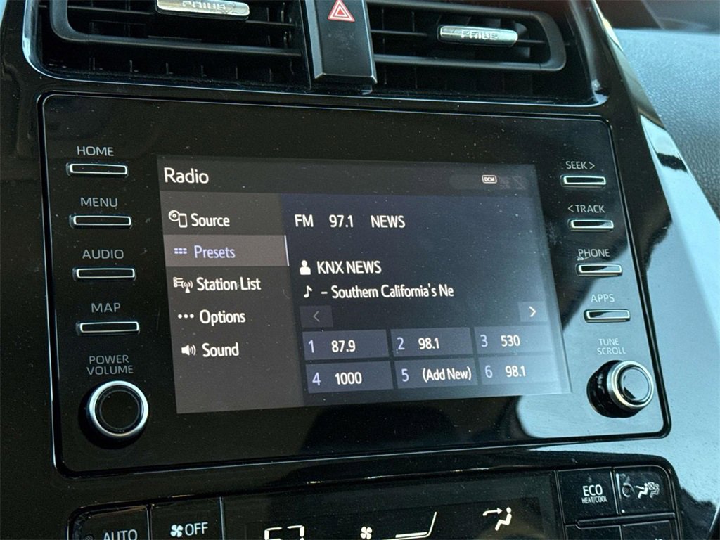 Certified 2020 Toyota Prius L Eco image 15