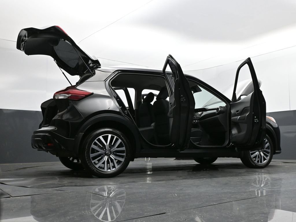 Used 2024 Nissan Kicks SV FWD image 32