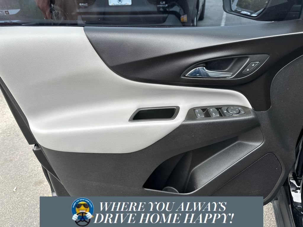 Used 2022 Chevrolet Equinox LT w/ LPO, Floor Liner Package FWD image 10