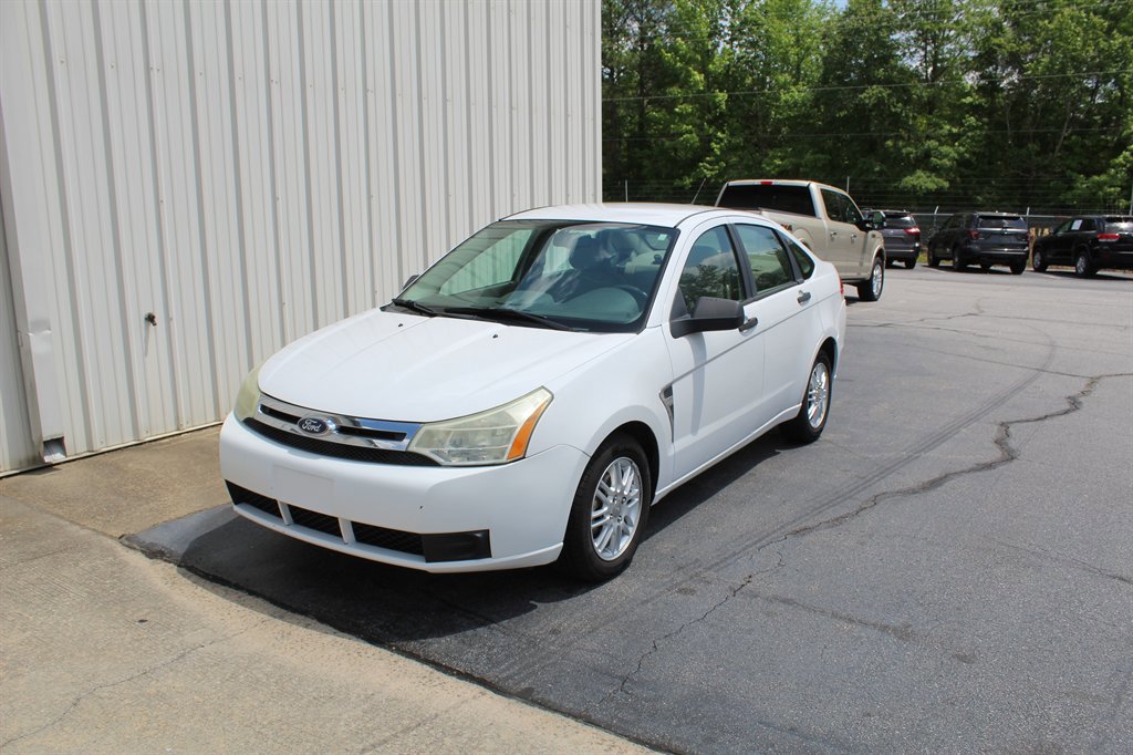 Used 2008 Ford Focus SE image 1