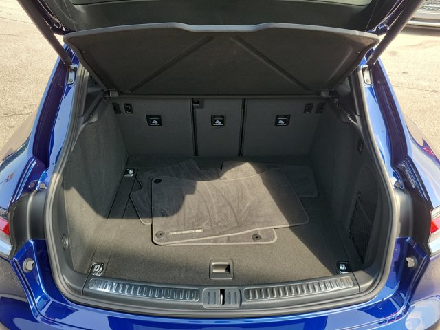 Certified 2026 Porsche Macan Turbo AWD/4WD image 15