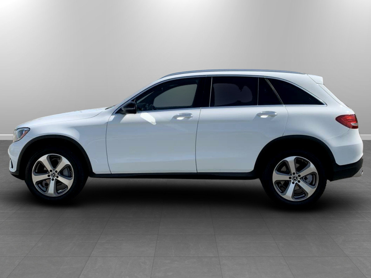 Used 2019 Mercedes-Benz GLC 300 image 4