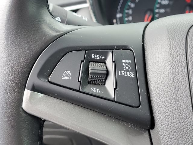 Used 2020 Chevrolet Trax LT w/ LT Convenience Package AWD/4WD image 16