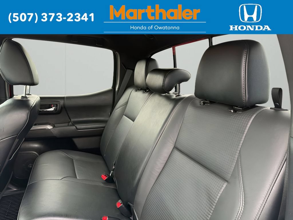 Used 2022 Toyota Tacoma Limited AWD/4WD image 13