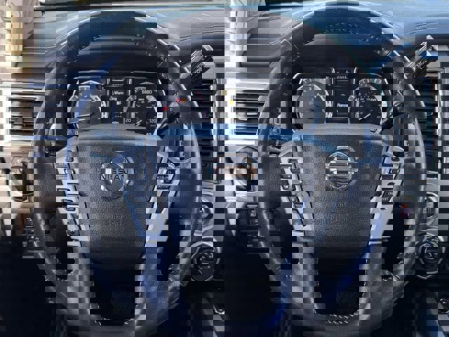 Used 2018 Nissan Titan PRO-4X w/ Pro-4x Convenience Package image 14