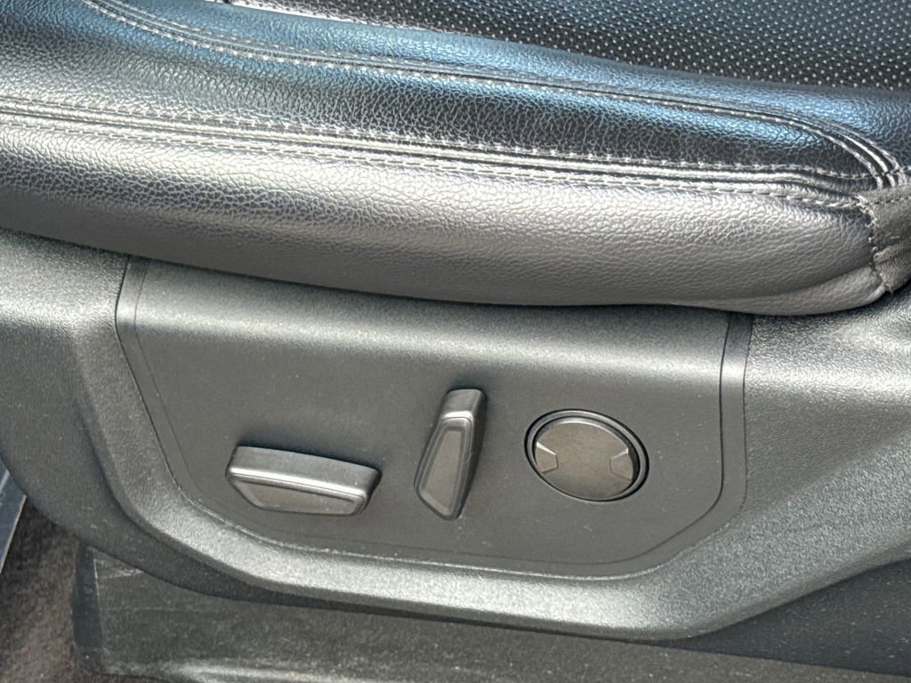 Used 2021 Ford Expedition Max XLT image 26