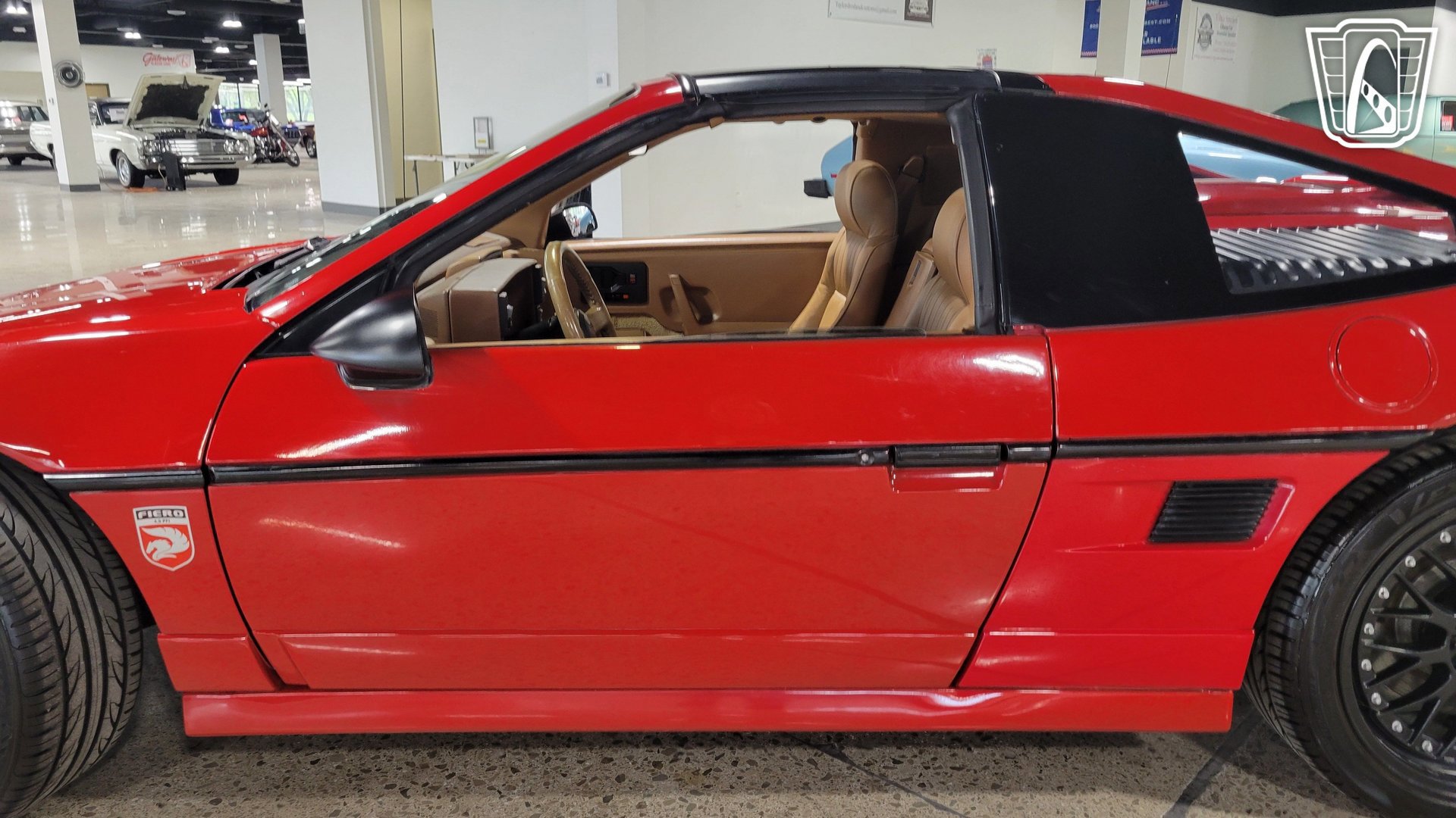 Used 1988 Pontiac Fiero GT RWD image 8