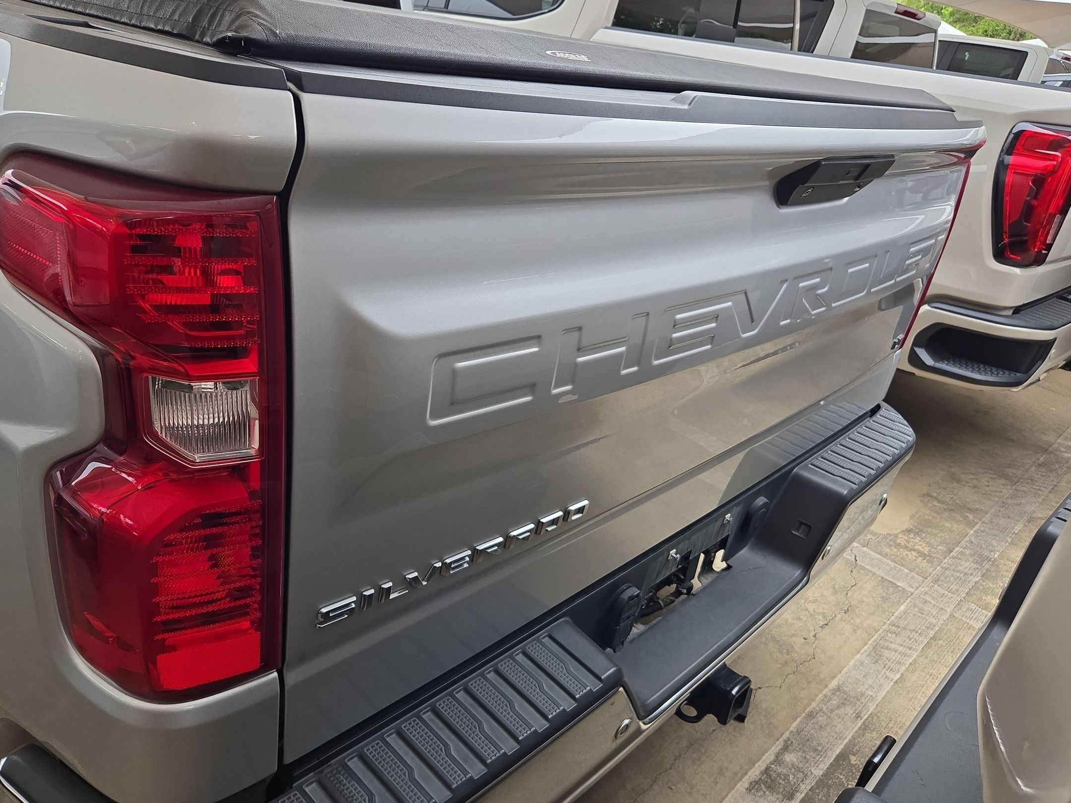 Certified 2020 Chevrolet Silverado 1500 LT w/ All-Star Edition AWD/4WD image 8