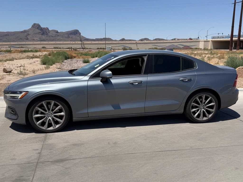Used 2021 Volvo S60 T5 Momentum FWD image 5