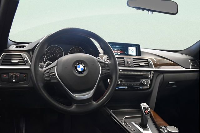 Used 2017 BMW 330i xDrive Sedan AWD/4WD image 23
