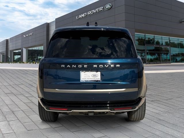 Used 2024 Land Rover Range Rover SE AWD/4WD image 4