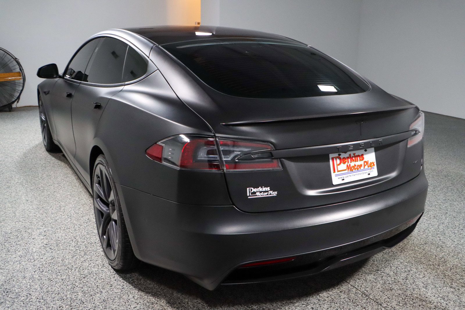 Used 2022 Tesla Model S Plaid image 9