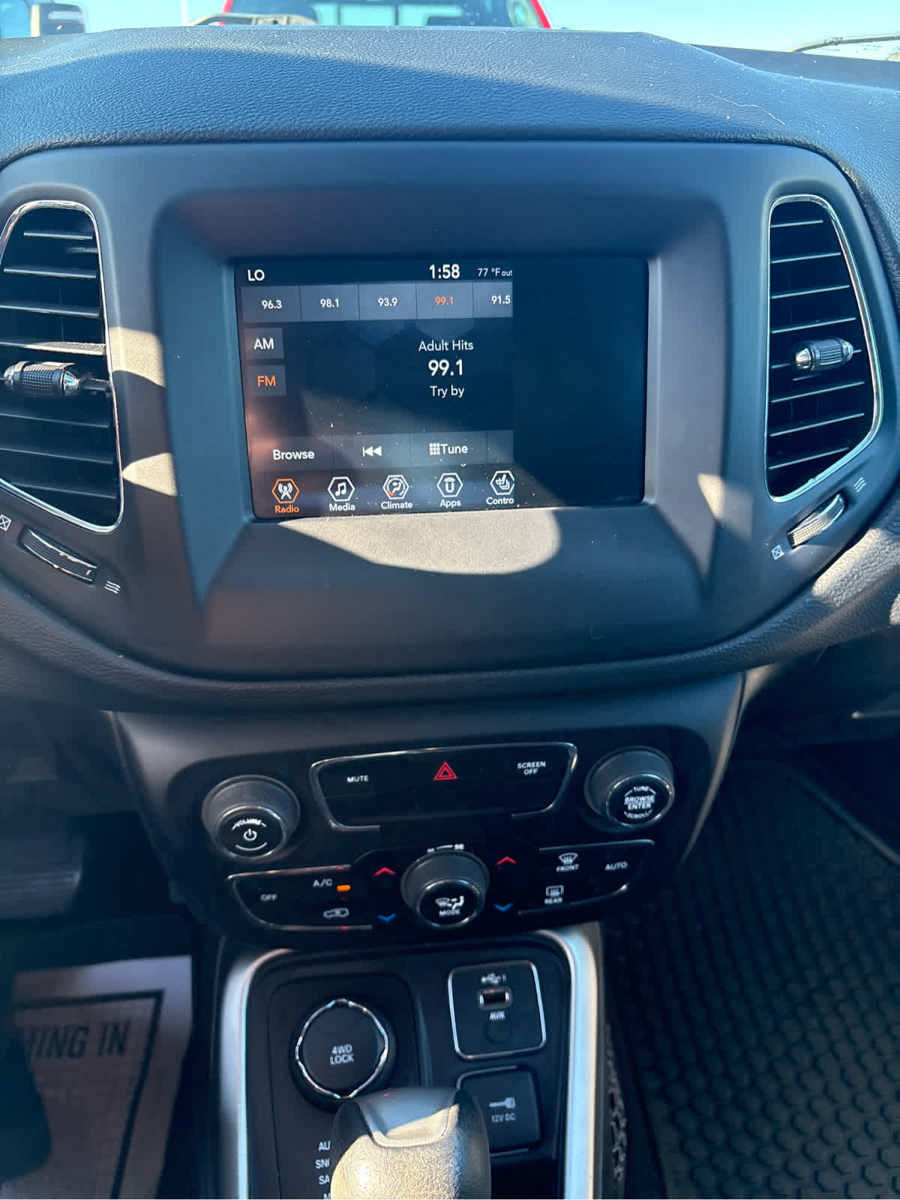 Used 2019 Jeep Compass Sport w/ Cold Weather Group AWD/4WD image 13