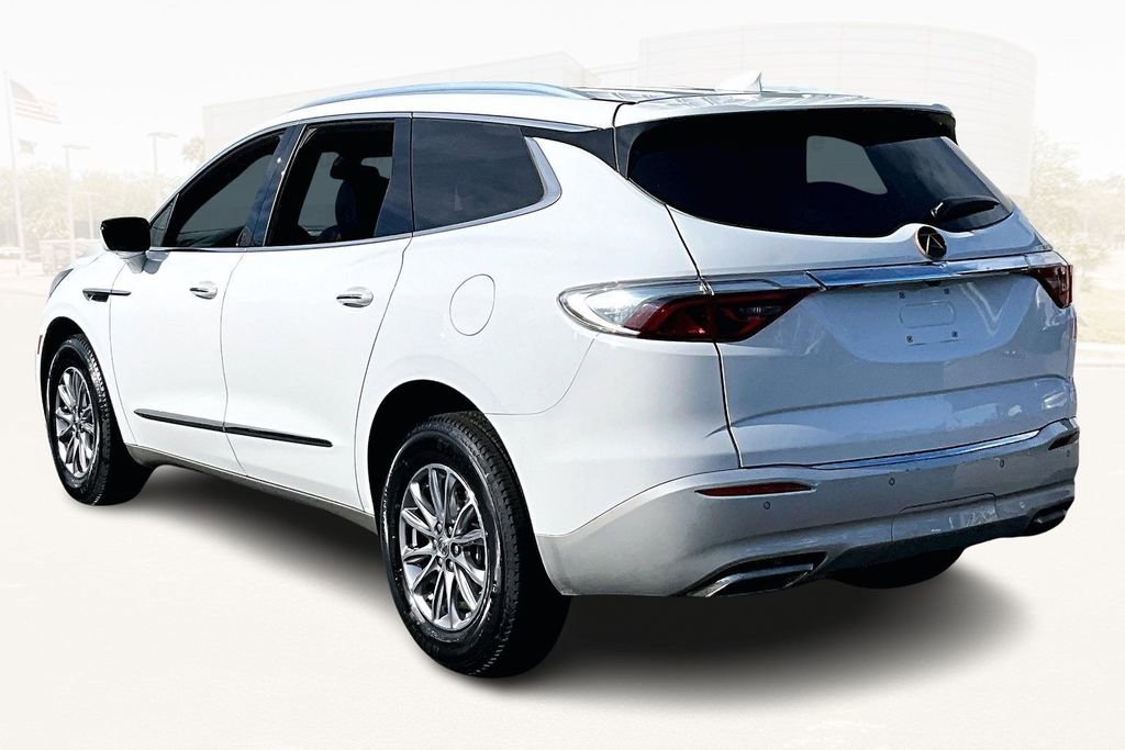 Used 2023 Buick Enclave Essence FWD image 4