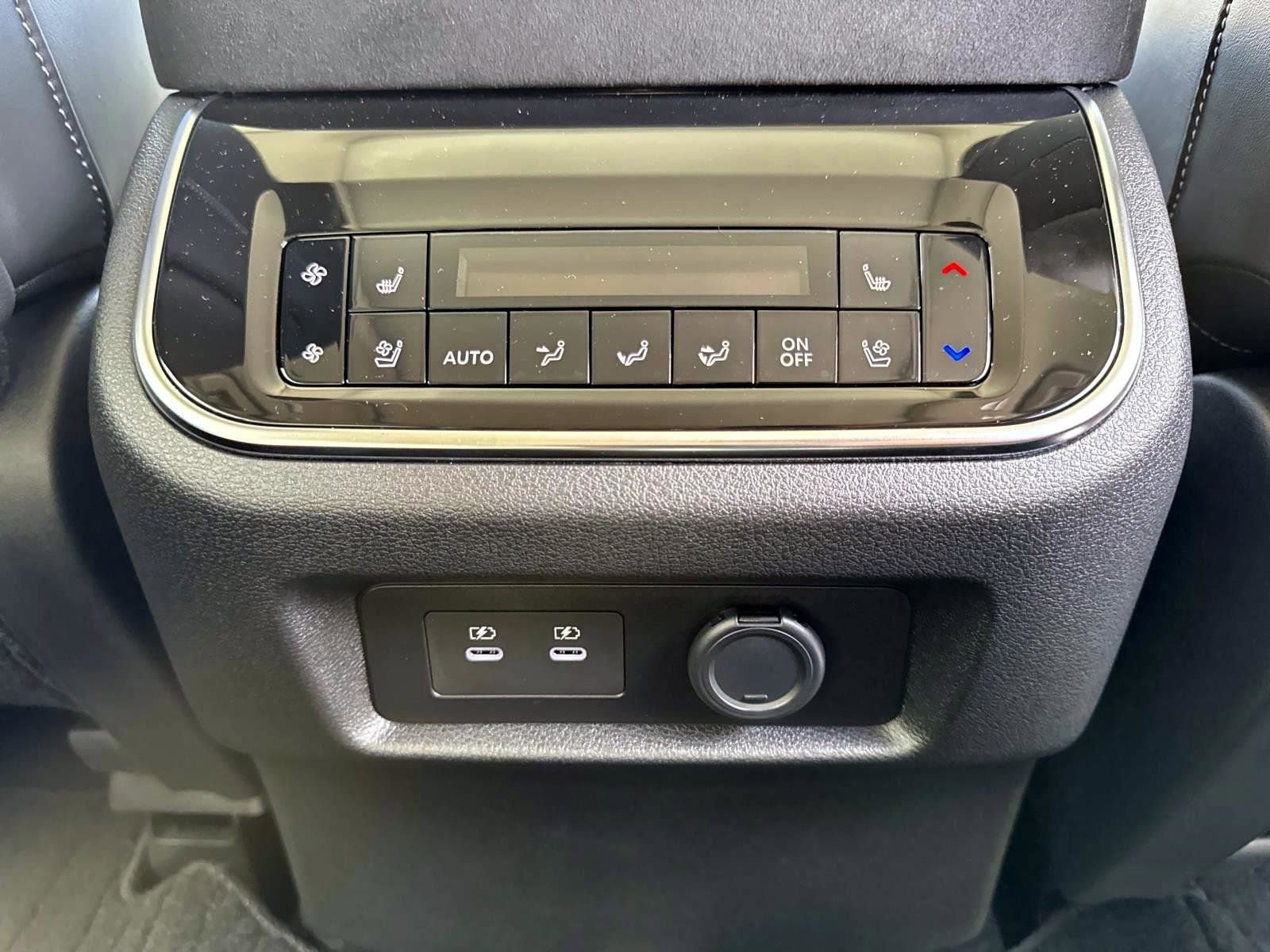 New 2026 INFINITI QX80 Luxe w/ Cargo Package image 19