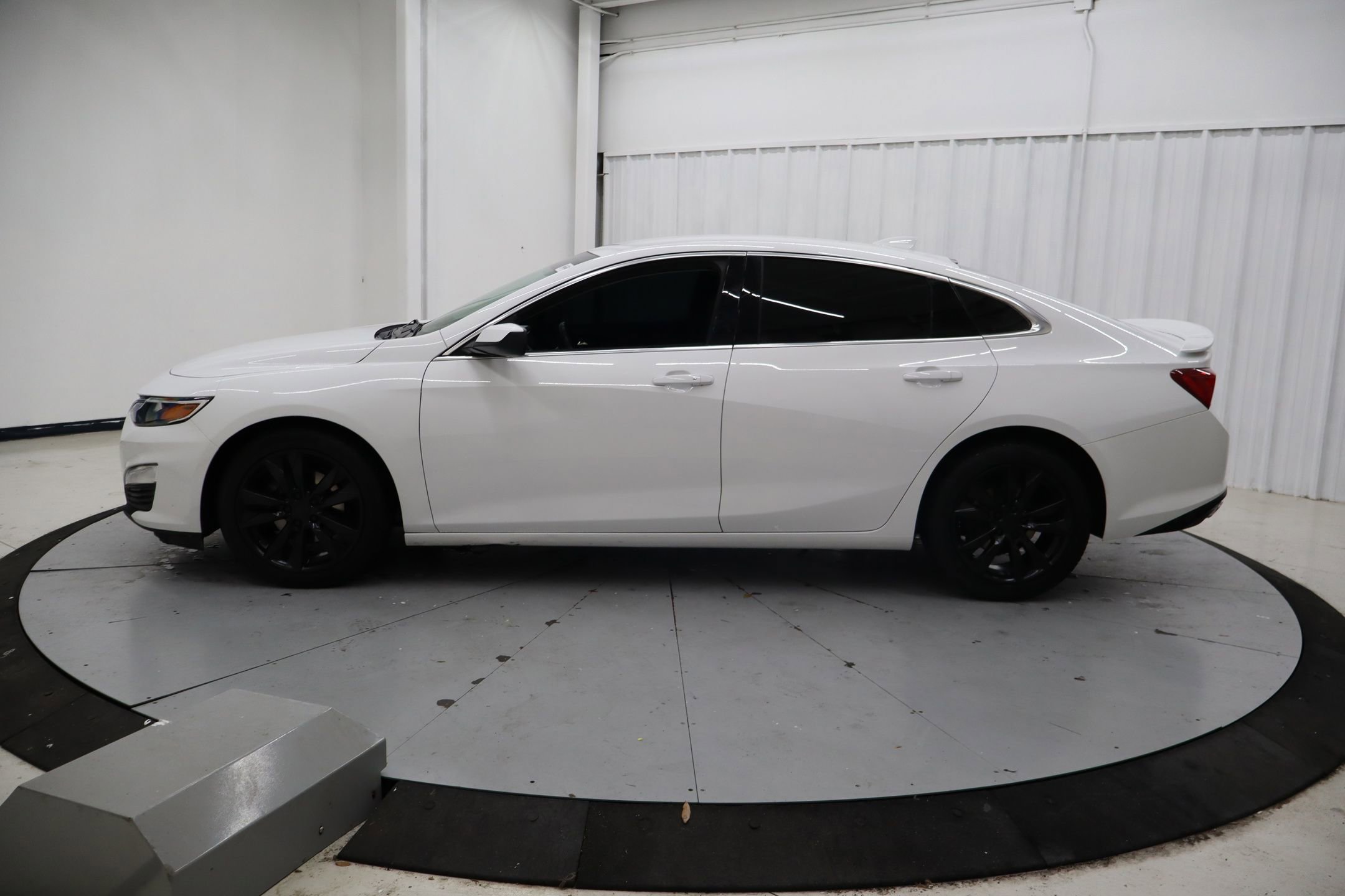 Used 2023 Chevrolet Malibu RS image 9