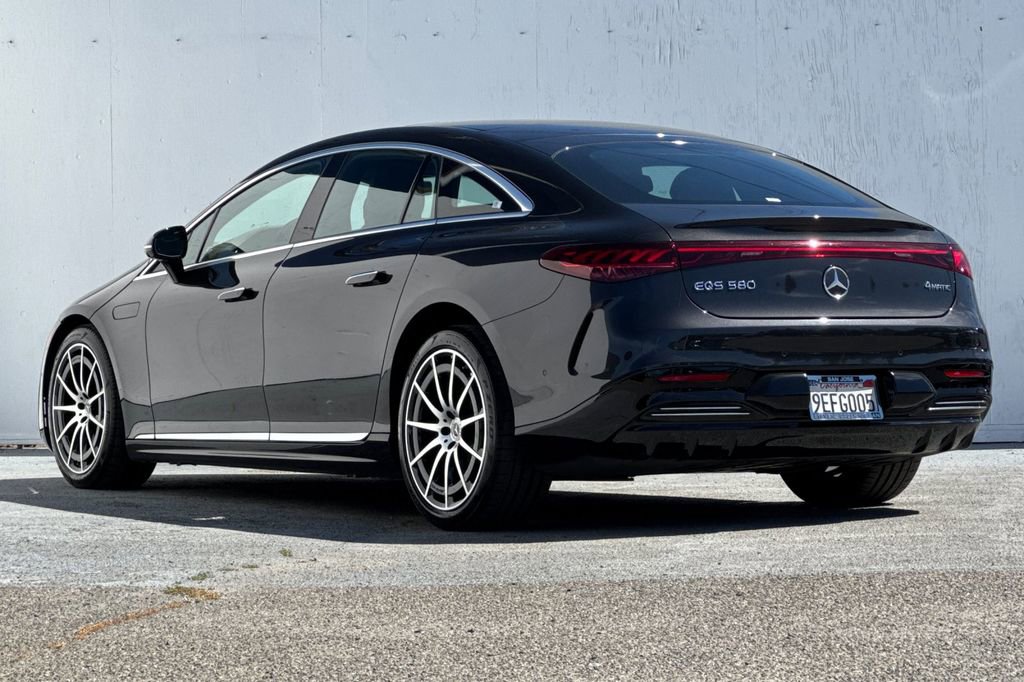 Used 2023 Mercedes-Benz EQS 580 4MATIC Sedan image 5