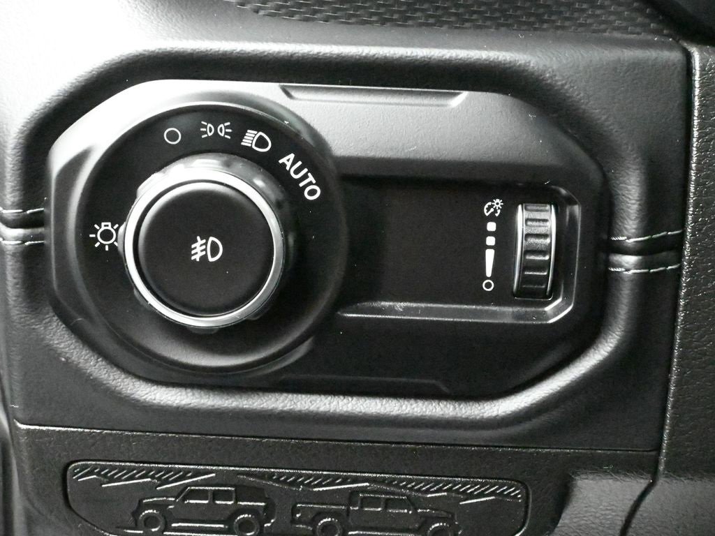 Certified 2025 Jeep Wrangler Unlimited Rubicon image 12