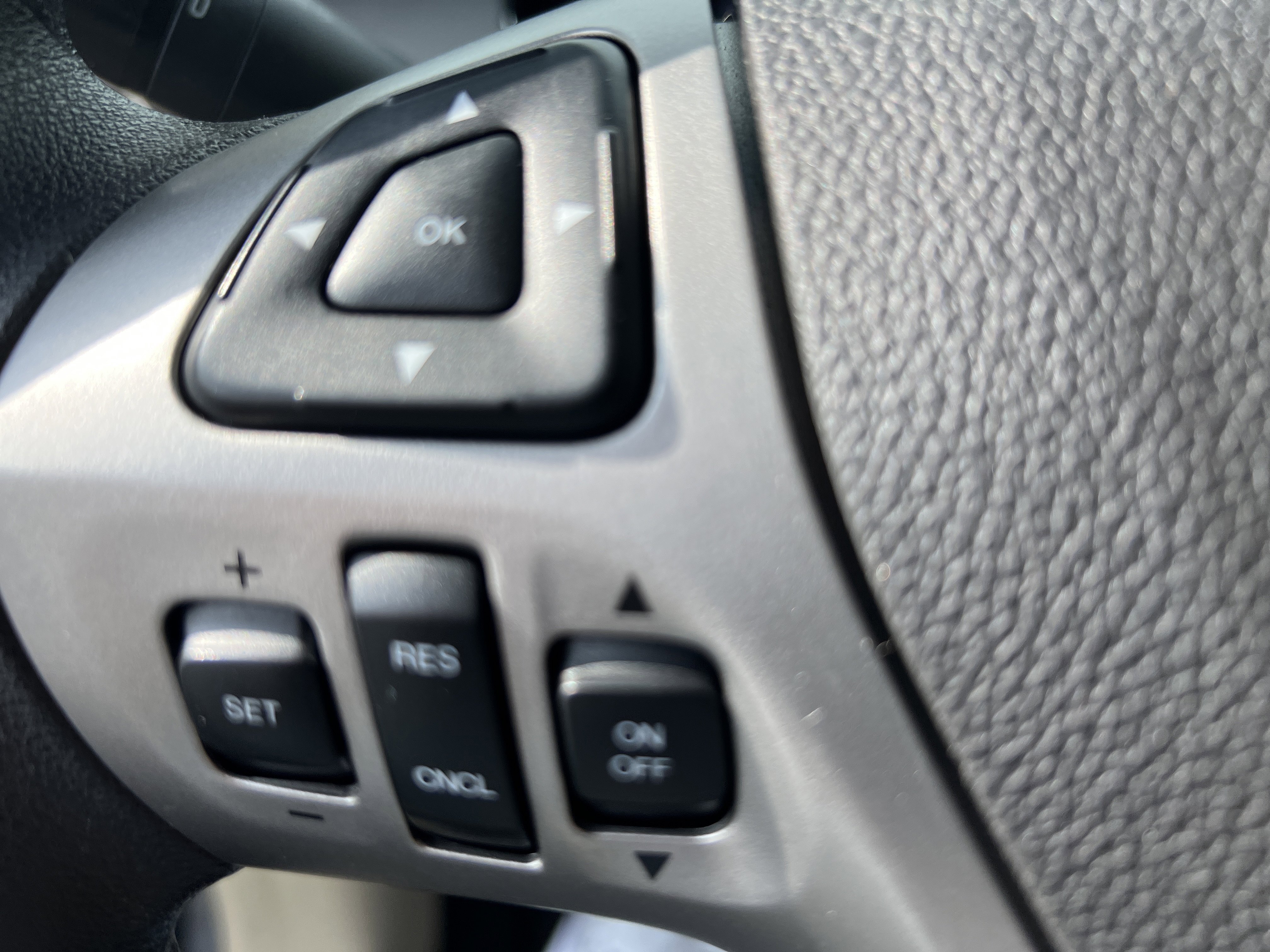 Used 2017 Ford Taurus SE FWD image 20