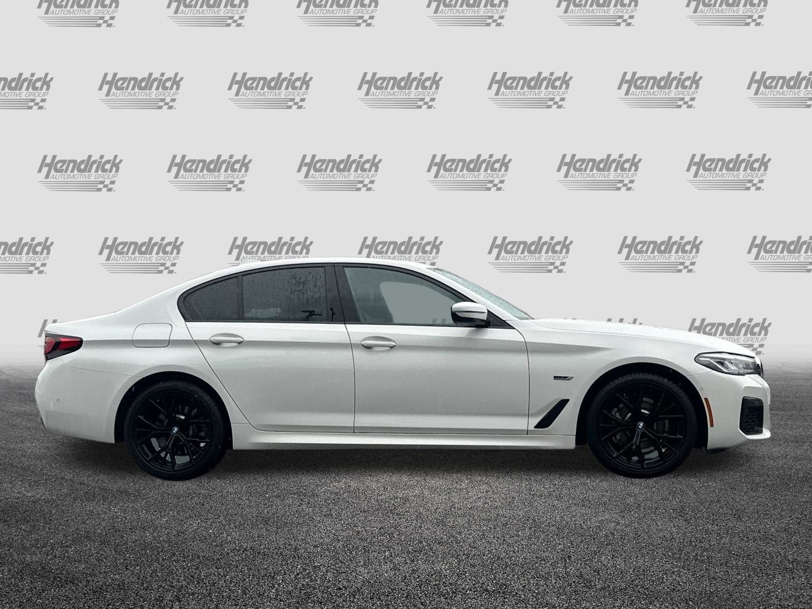 Certified 2023 BMW 530e w/ M Sport Package image 3