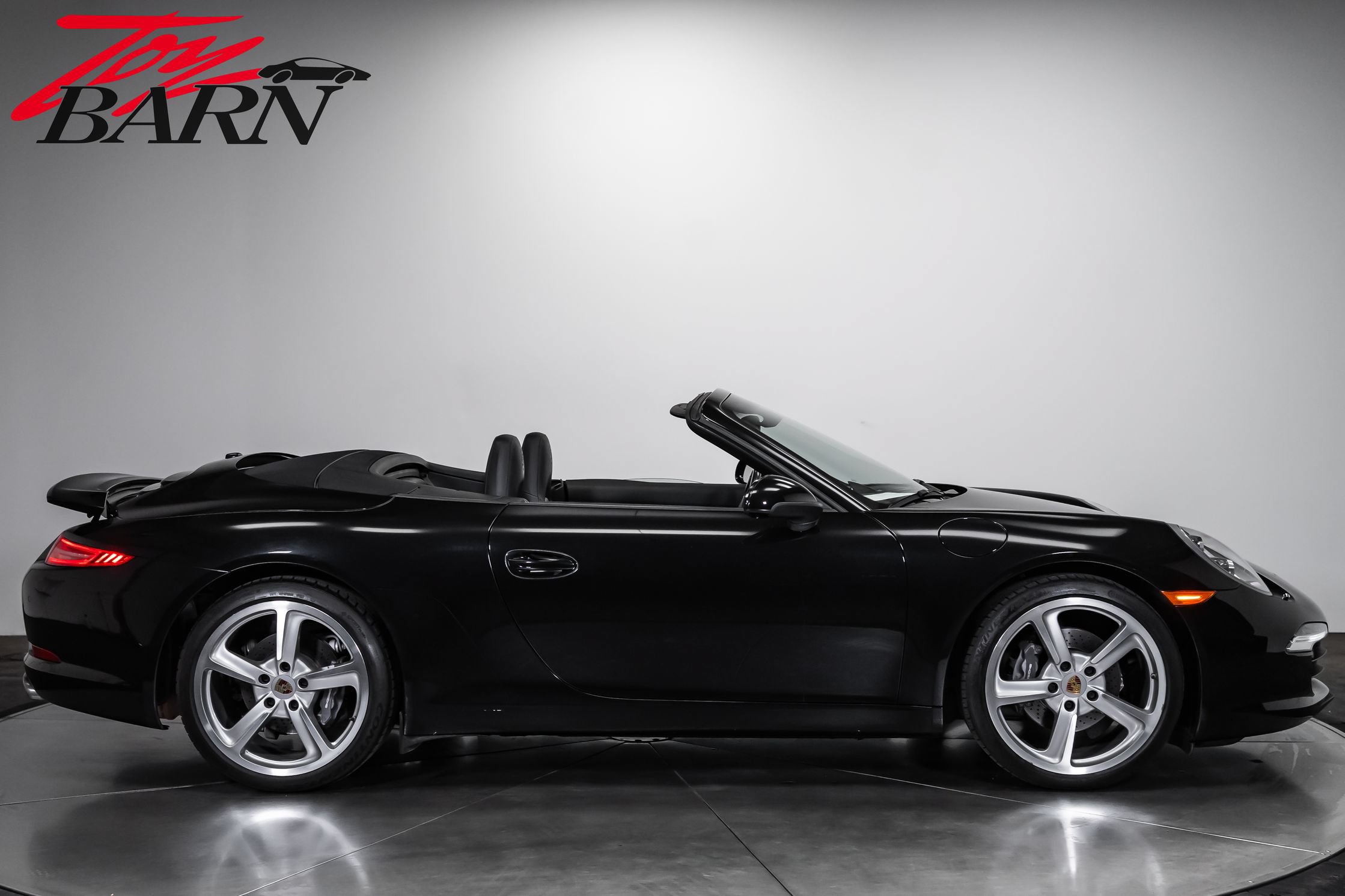 Used 2016 Porsche 911 Carrera Black Edition RWD image 6