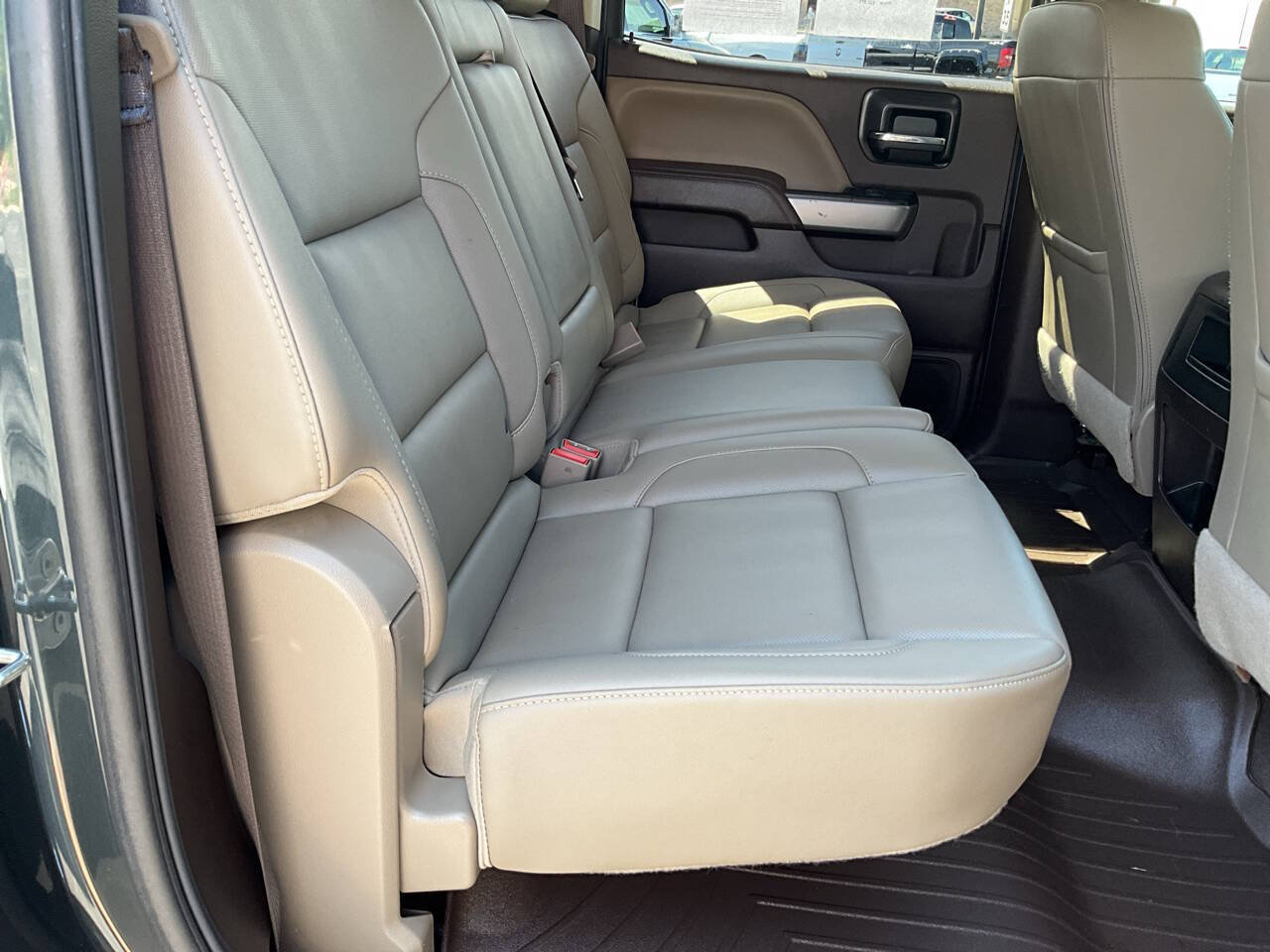 Used 2019 Chevrolet Silverado 2500 LTZ w/ Duramax Plus Package AWD/4WD image 36
