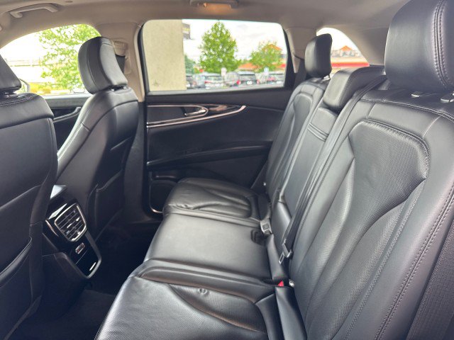 Used 2022 Lincoln Nautilus Reserve AWD/4WD image 7