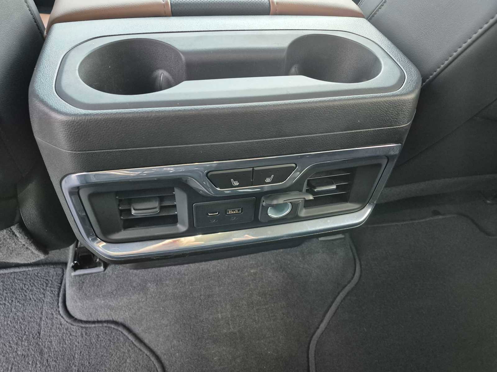 Used 2021 Chevrolet Silverado 2500 High Country w/ Technology Package image 34