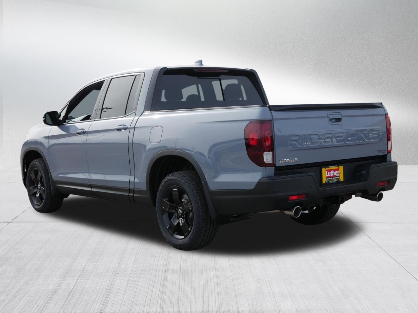 New 2026 Honda Ridgeline Black Edition image 3