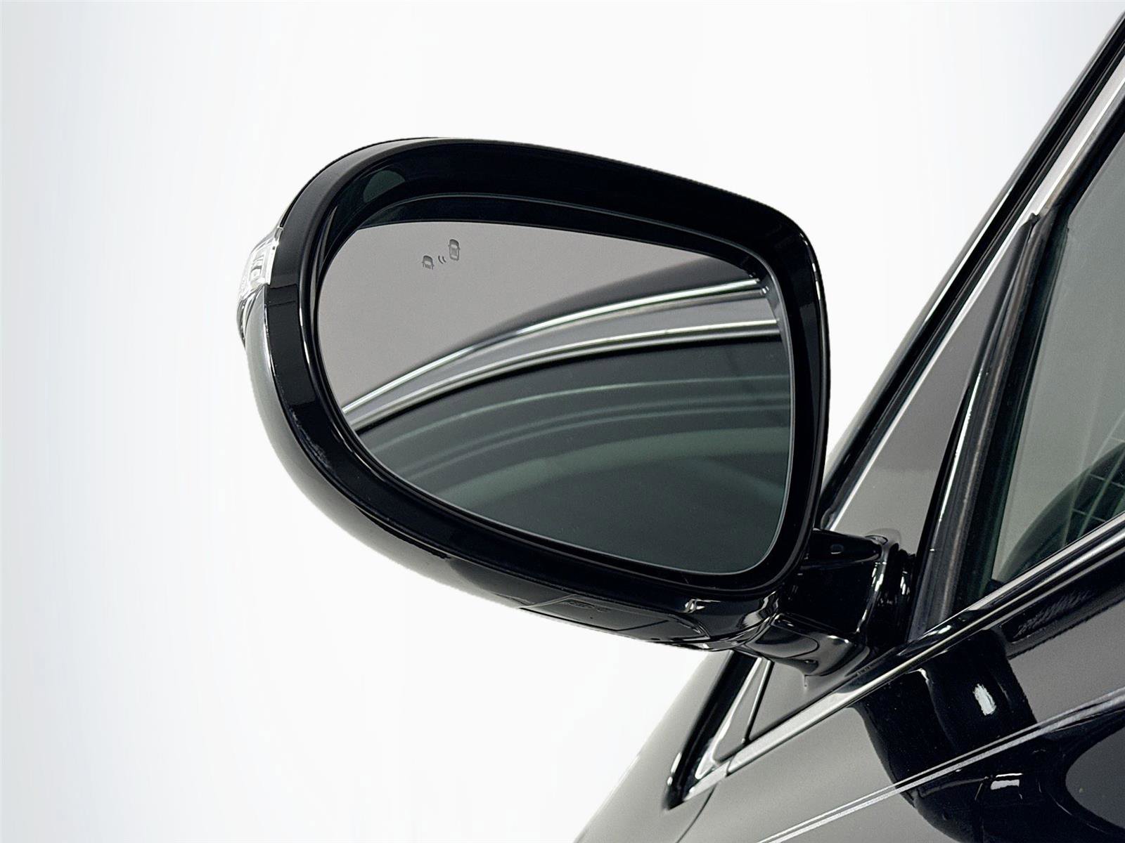 Used 2019 Kia Sorento LX image 5