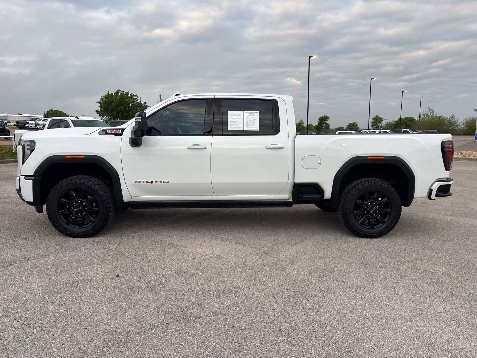 Used 2026 GMC Sierra 2500 AT4 w/ AT4 Premium Plus Package image 2