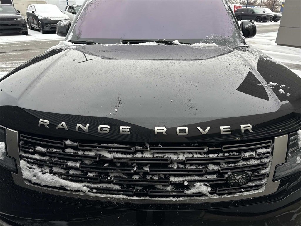 Used 2023 Land Rover Range Rover Autobiography image 10
