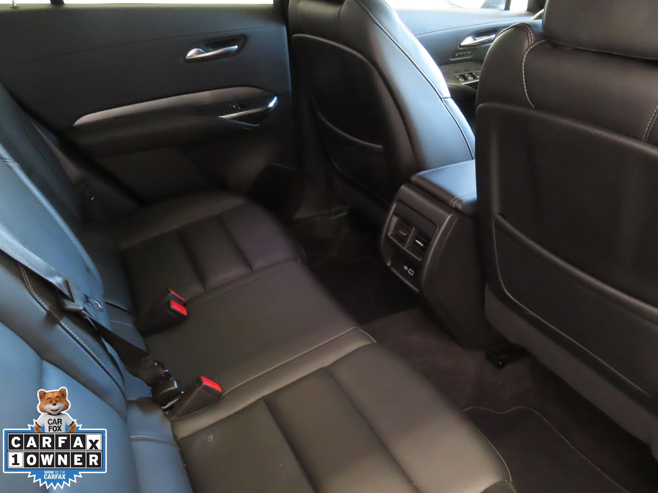 Used 2024 Cadillac XT4 Premium Luxury image 24