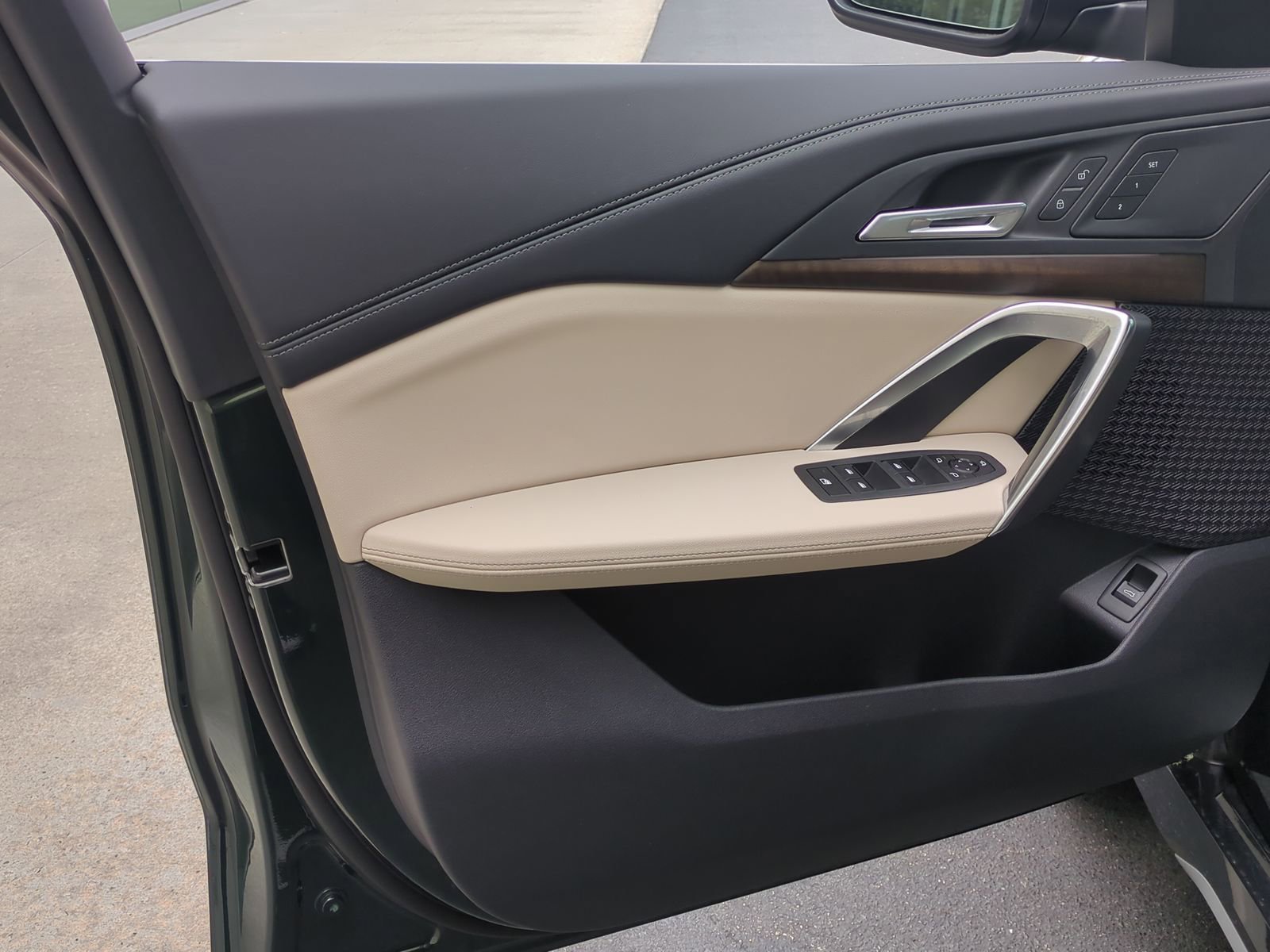 Certified 2025 BMW X1 xDrive28i w/ Convenience Package image 13