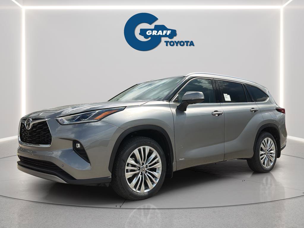Used 2026 Toyota Highlander Platinum image 2