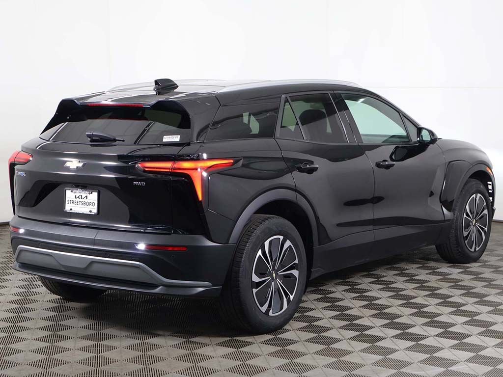 Used 2024 Chevrolet Blazer EV LT AWD/4WD image 12