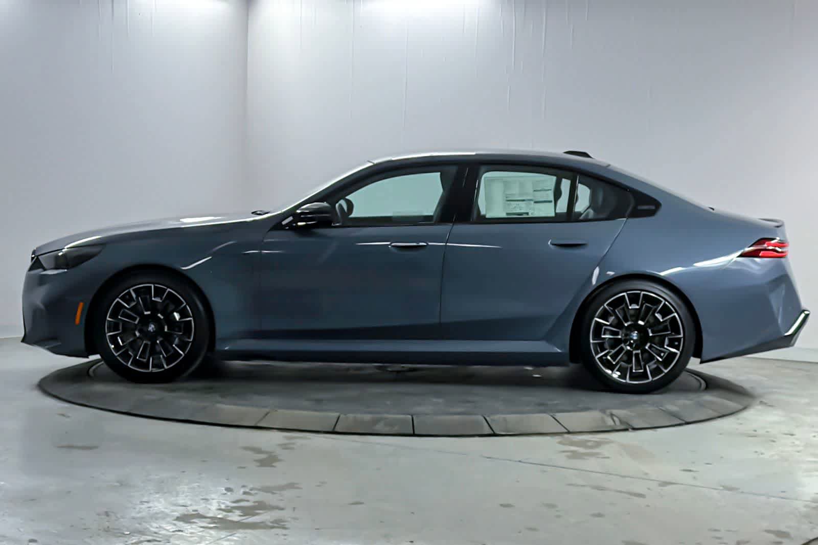 New 2026 BMW M5 w/ Executive Package image 5