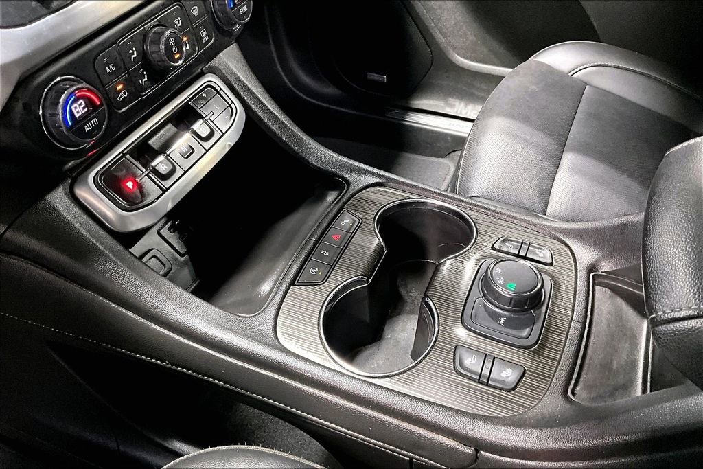Used 2021 GMC Acadia SLT w/ Elevation Edition image 17