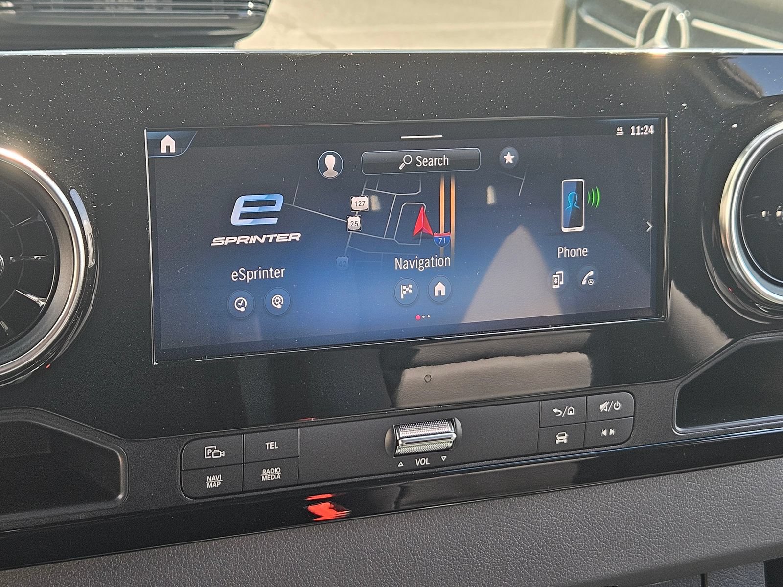 New 2025 Mercedes-Benz eSprinter 170 Cargo image 25