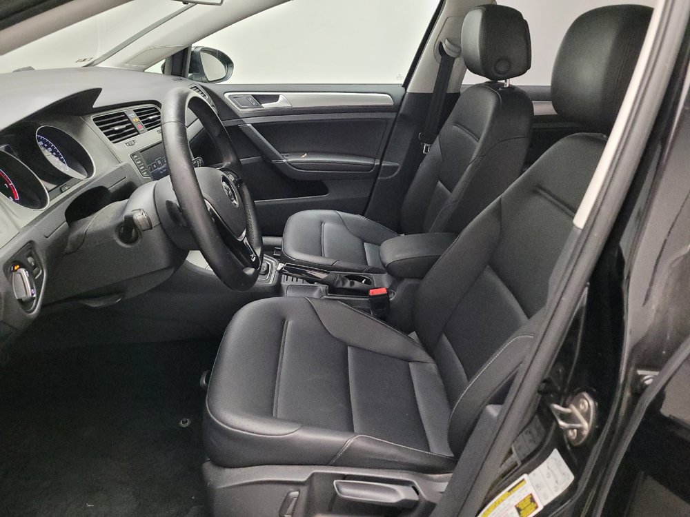 Used 2016 Volkswagen Golf Limited Edition image 17