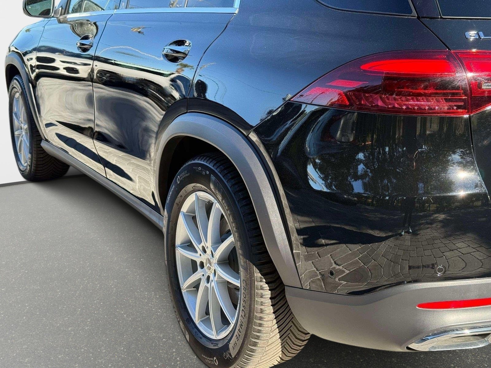 Used 2024 Mercedes-Benz GLE 350 4MATIC image 14