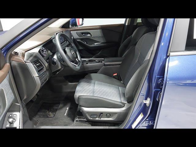 Used 2023 Nissan Rogue SV AWD/4WD image 20