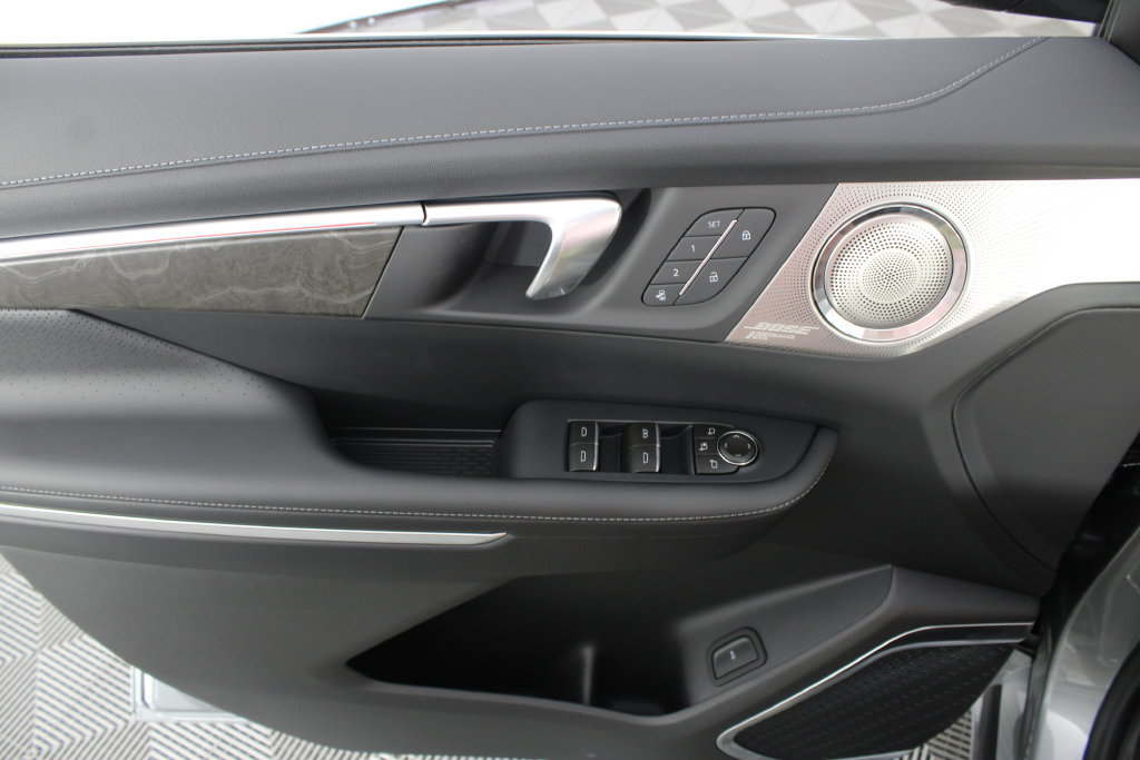 New 2027 Buick Enclave Avenir FWD image 16
