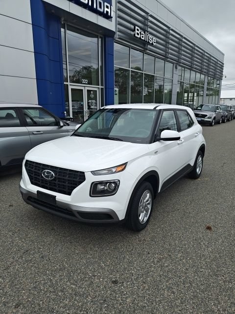 Certified 2026 Hyundai Venue SE FWD image 3