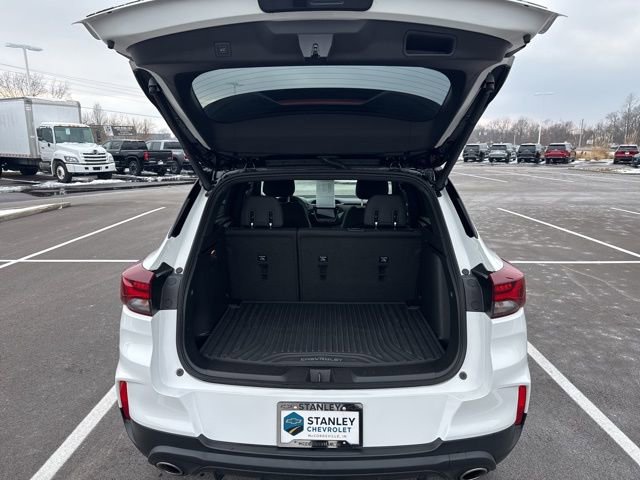 Used 2023 Chevrolet TrailBlazer RS w/ Sun and Liftgate Package image 10