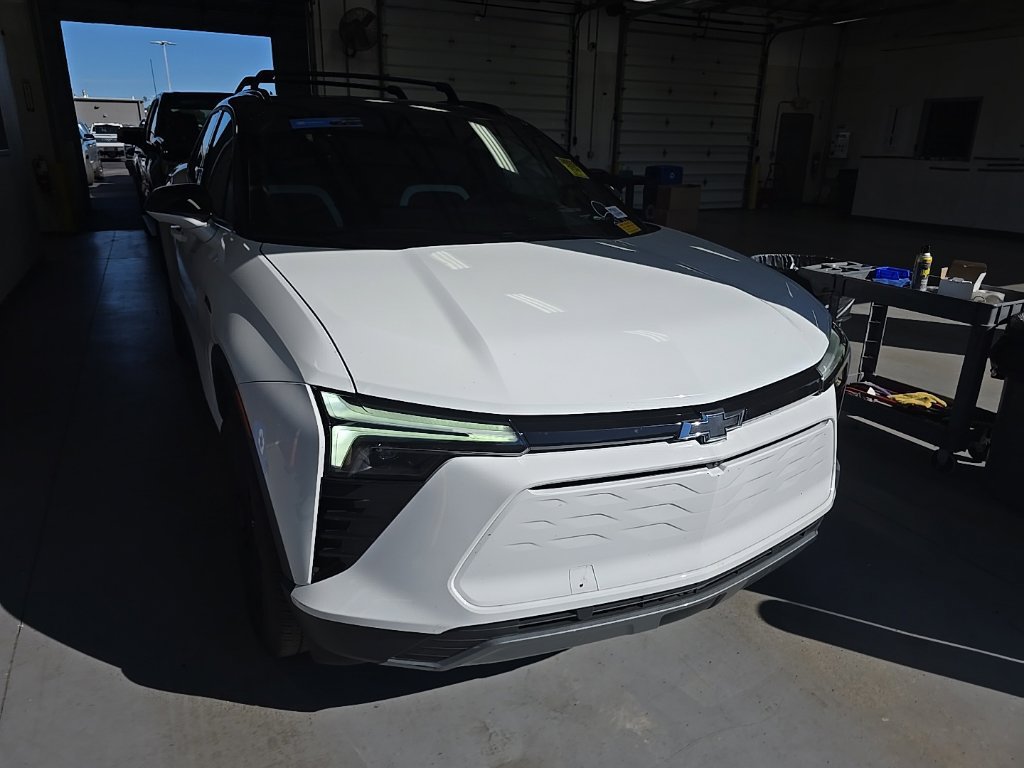 Used 2025 Chevrolet Blazer EV LT AWD/4WD image 1