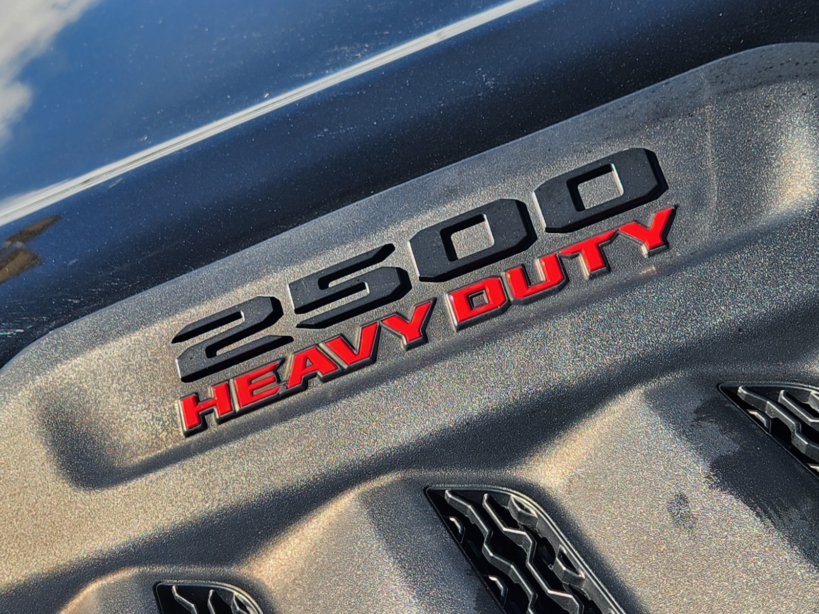 Used 2024 RAM 2500 Laramie w/ Night Edition AWD/4WD image 10