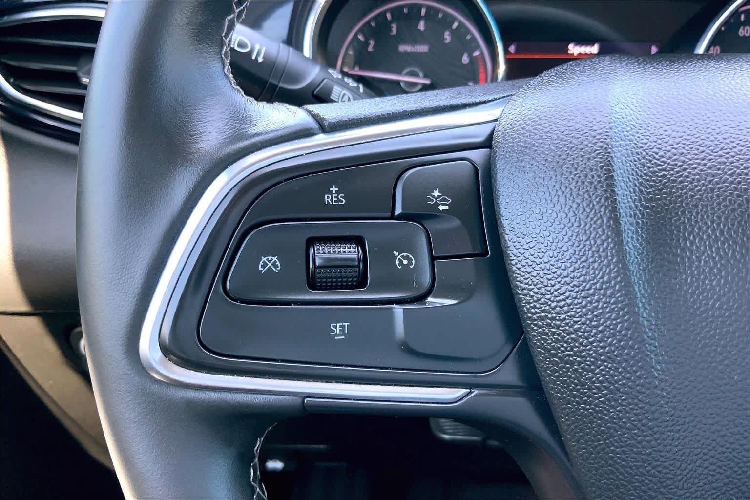 Certified 2022 Buick Encore GX Preferred FWD image 24