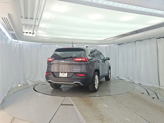 Used 2016 Jeep Cherokee Limited AWD/4WD image 6