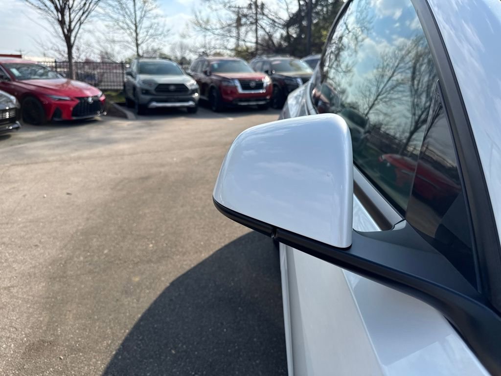 Used 2021 Tesla Model Y Long Range image 40